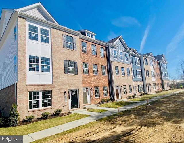 8806 SWIFT WAY, Clinton, MD 20735