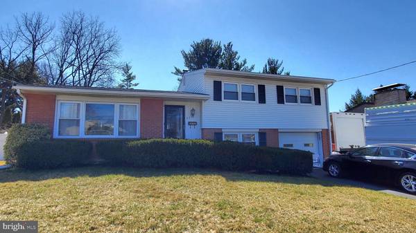 22 OCTAGON AVE, Reading, PA 19608