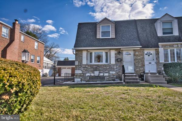 8639 BRIDLE RD, Philadelphia, PA 19115