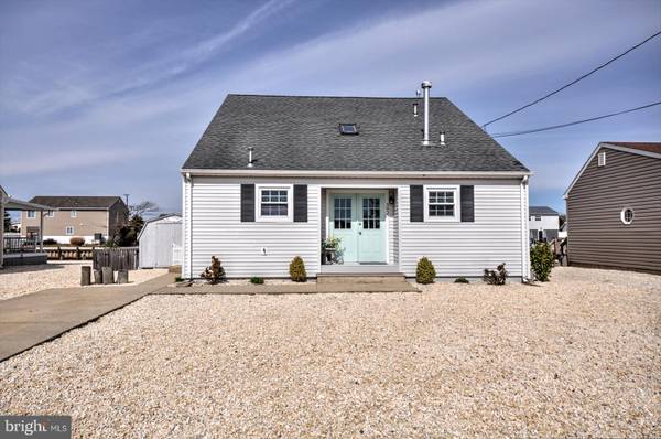 392 BAYVIEW AVE, Bayville, NJ 08721