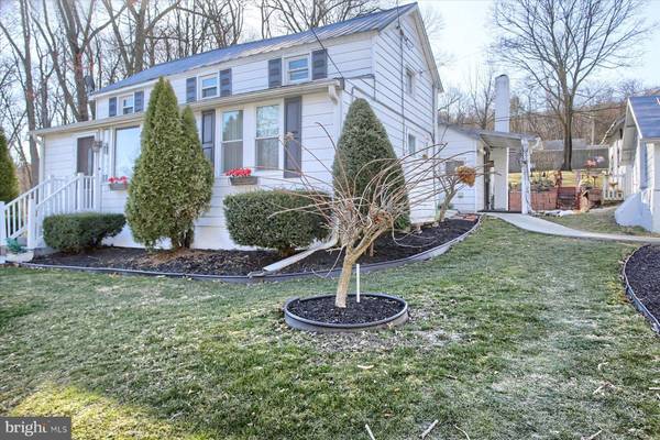 223 HILL ST, Mount Holly Springs, PA 17065