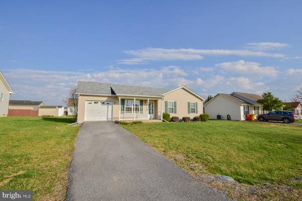 78 FENIMORE DR, Inwood, WV 25428