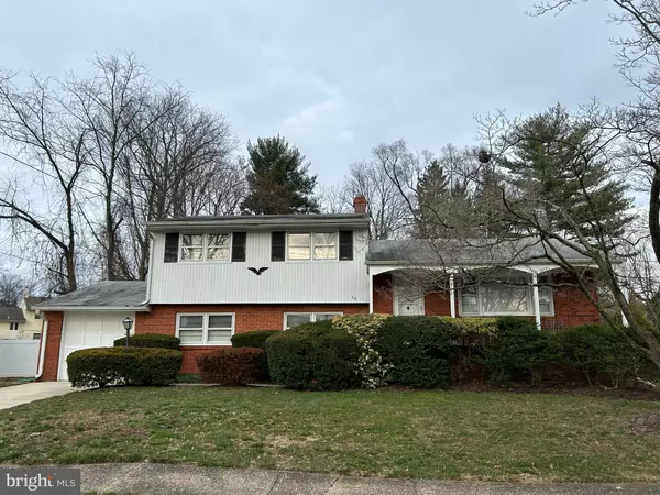 30 ALLWOOD DR, Lawrence Township, NJ 08648