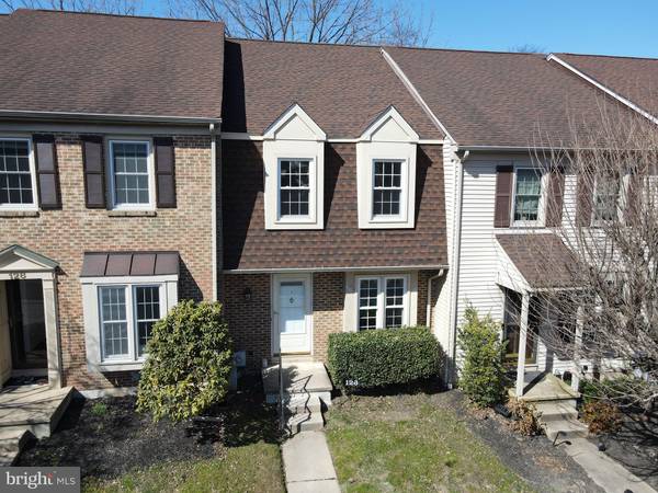 126 WOODEN CARRIAGE DR, Hockessin, DE 19707