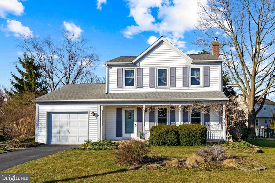 325 HEMLOCK LN, New Holland, PA 17557