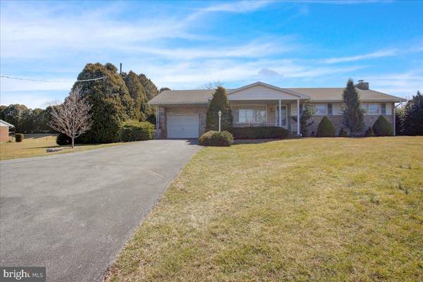 3443 PRICETOWN RD, Fleetwood, PA 19522