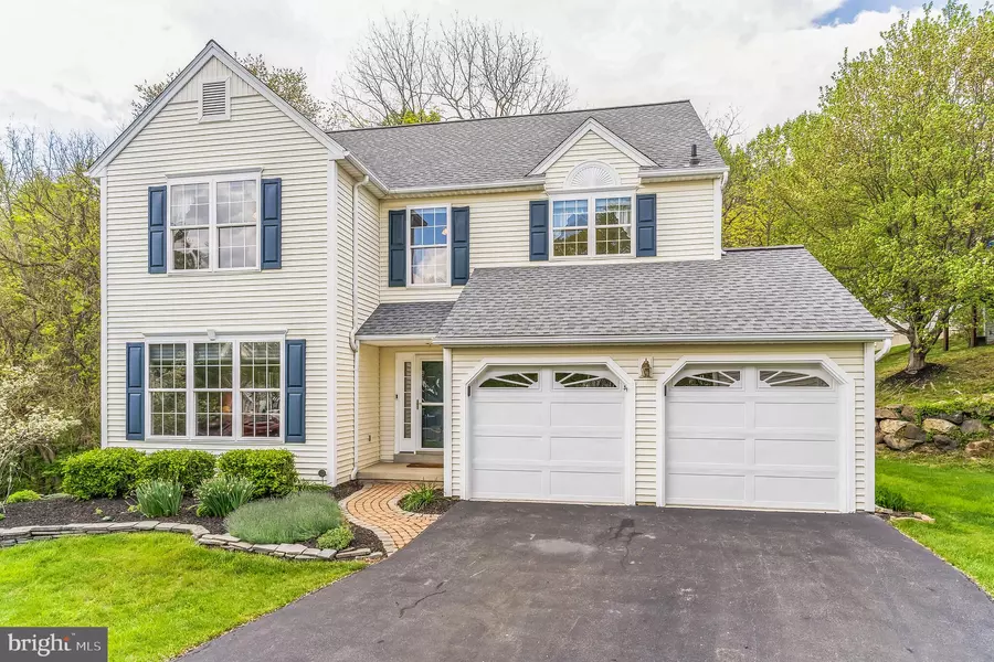 456 CARPENTERS COVE LN, Downingtown, PA 19335