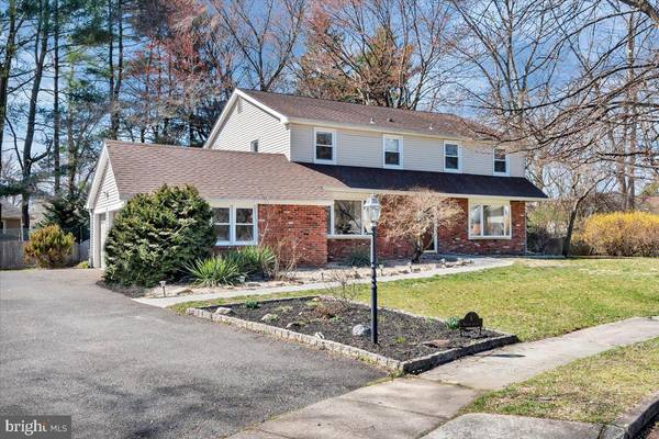 6 WILLOW CT, Cherry Hill, NJ 08003