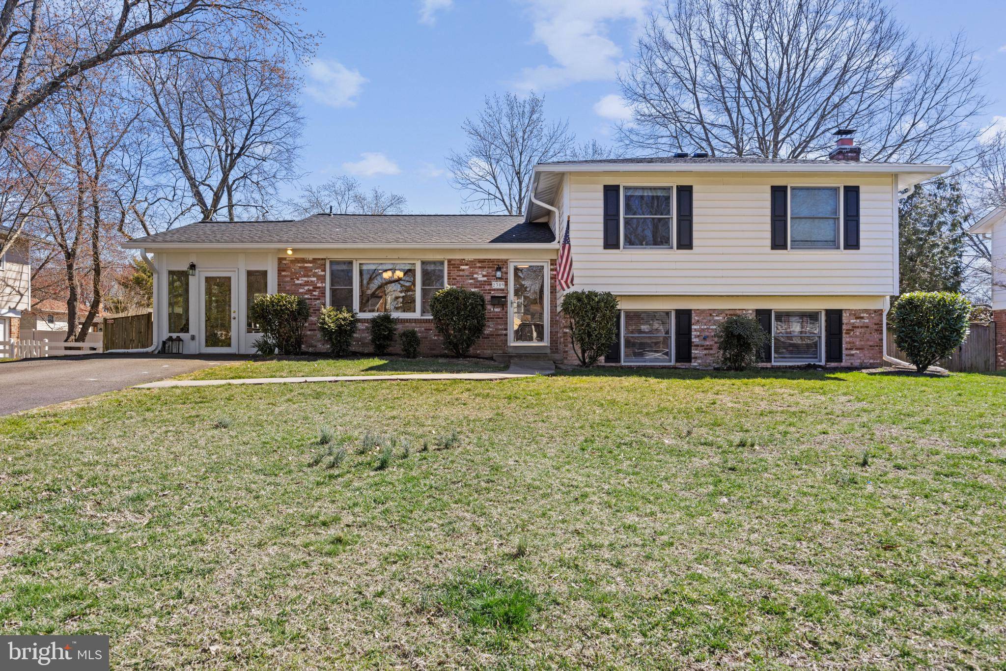 2309 APPLE HILL RD, Alexandria, VA 22308