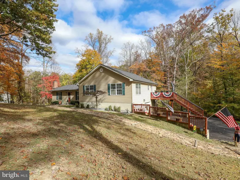 172 SHENANWOOD DR, Harpers Ferry, WV 25425