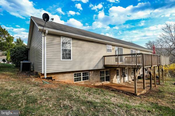 Front Royal, VA 22630,619 CRESTHAVEN CT