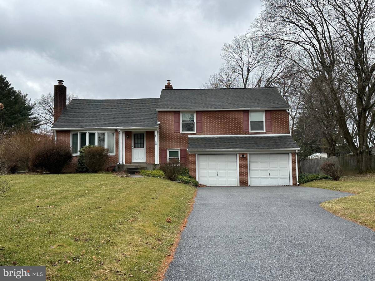 Broomall, PA 19008,8 E PINE TREE DR