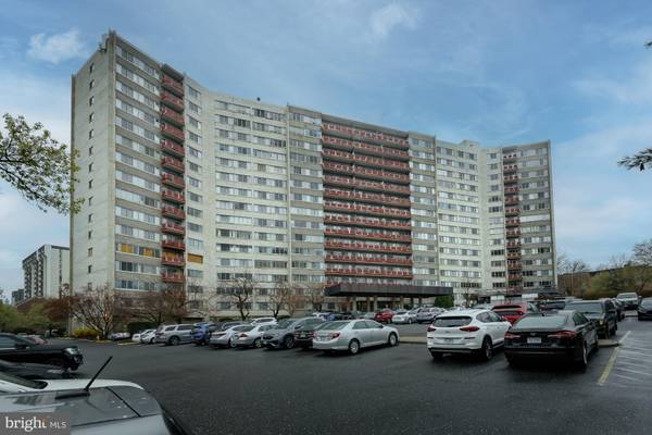 5340 HOLMES RUN PKWY #701, Alexandria, VA 22304