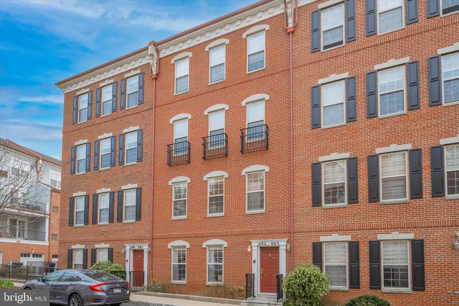 602 ADMIRALS WAY, Philadelphia, PA 19146