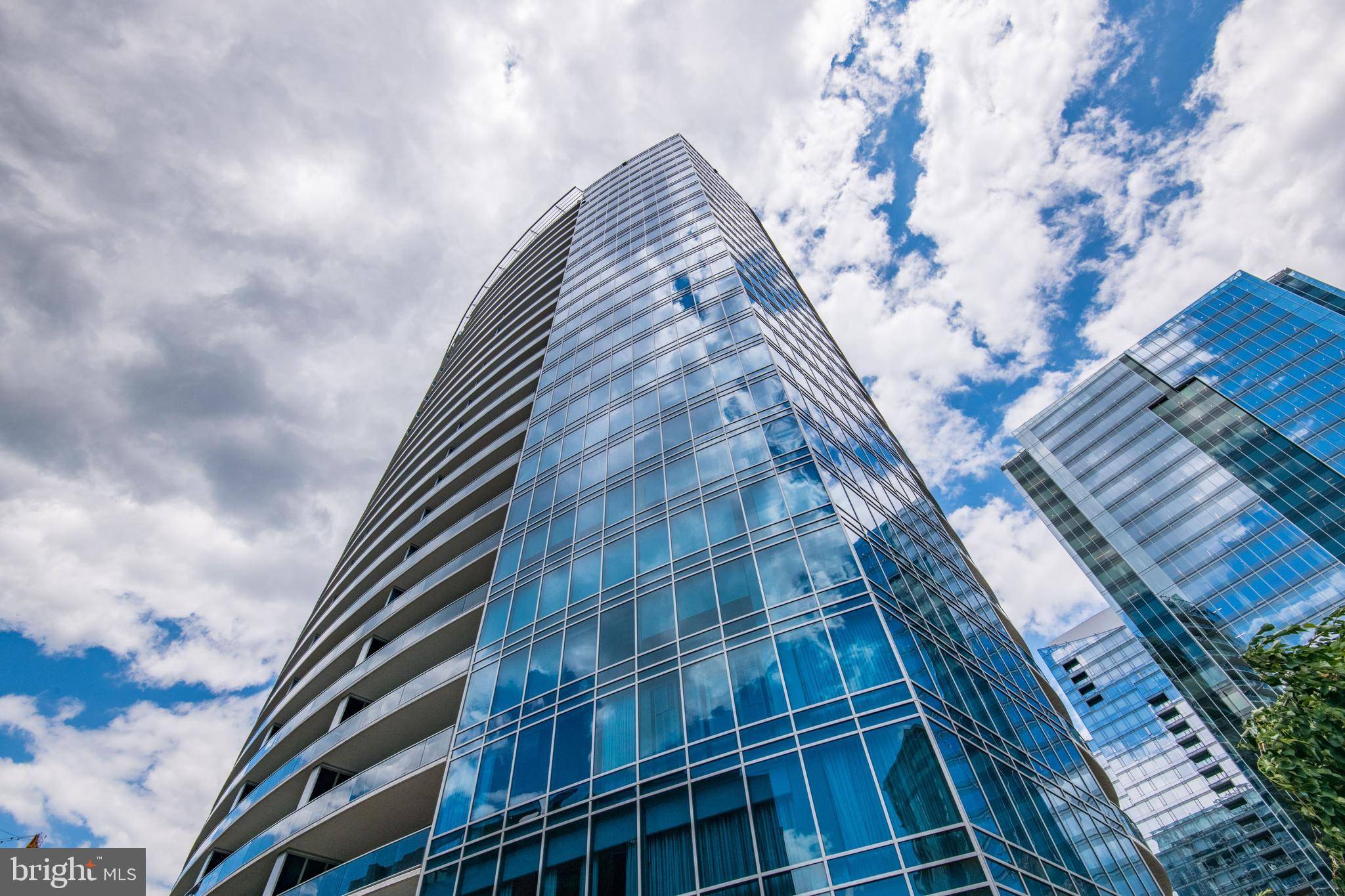 1881 N NASH ST #907, Arlington, VA 22209