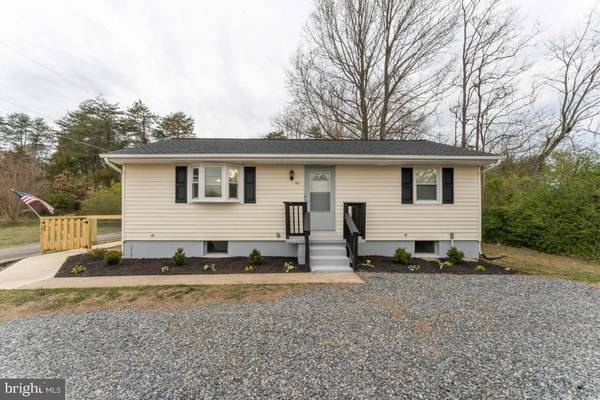 152 GREENBANK RD, Fredericksburg, VA 22406