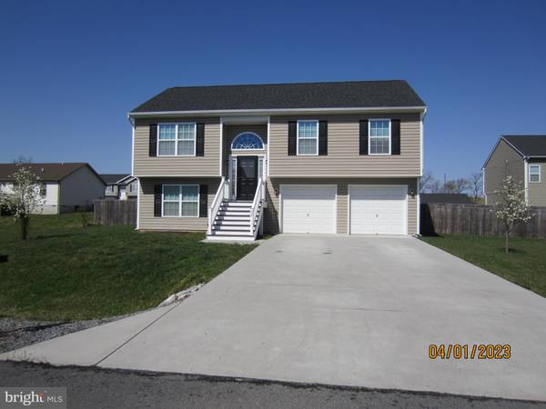 39 GNATCATCHER LN, Martinsburg, WV 25405