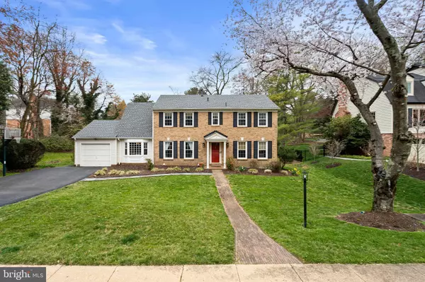 Mclean, VA 22102,7737 BRIDLE PATH