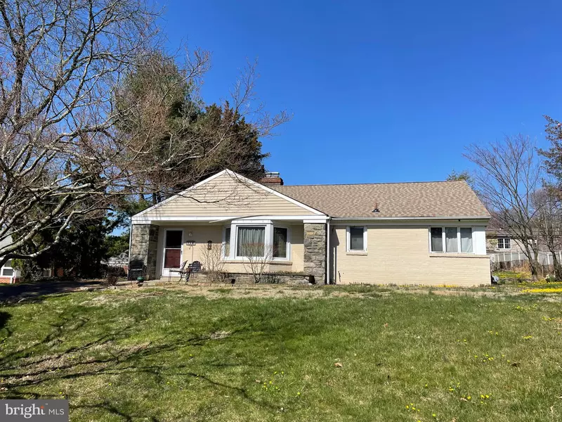 3144 MANOR RD, Huntingdon Valley, PA 19006