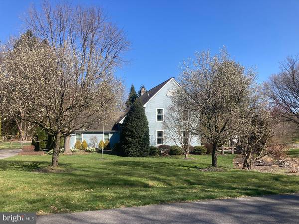 15 SUNRISE DR, Newark, DE 19711