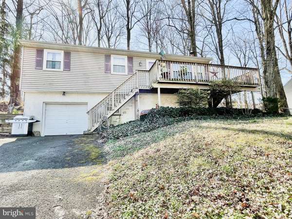 921 GARTNER LN, Langhorne, PA 19047