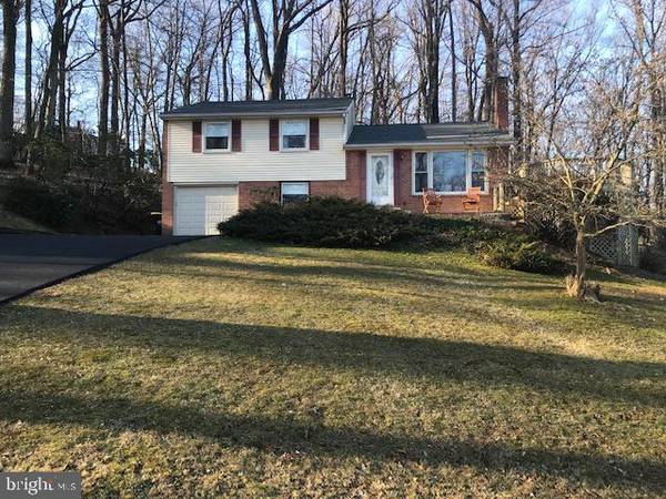 564 FOREST RD, Wayne, PA 19087