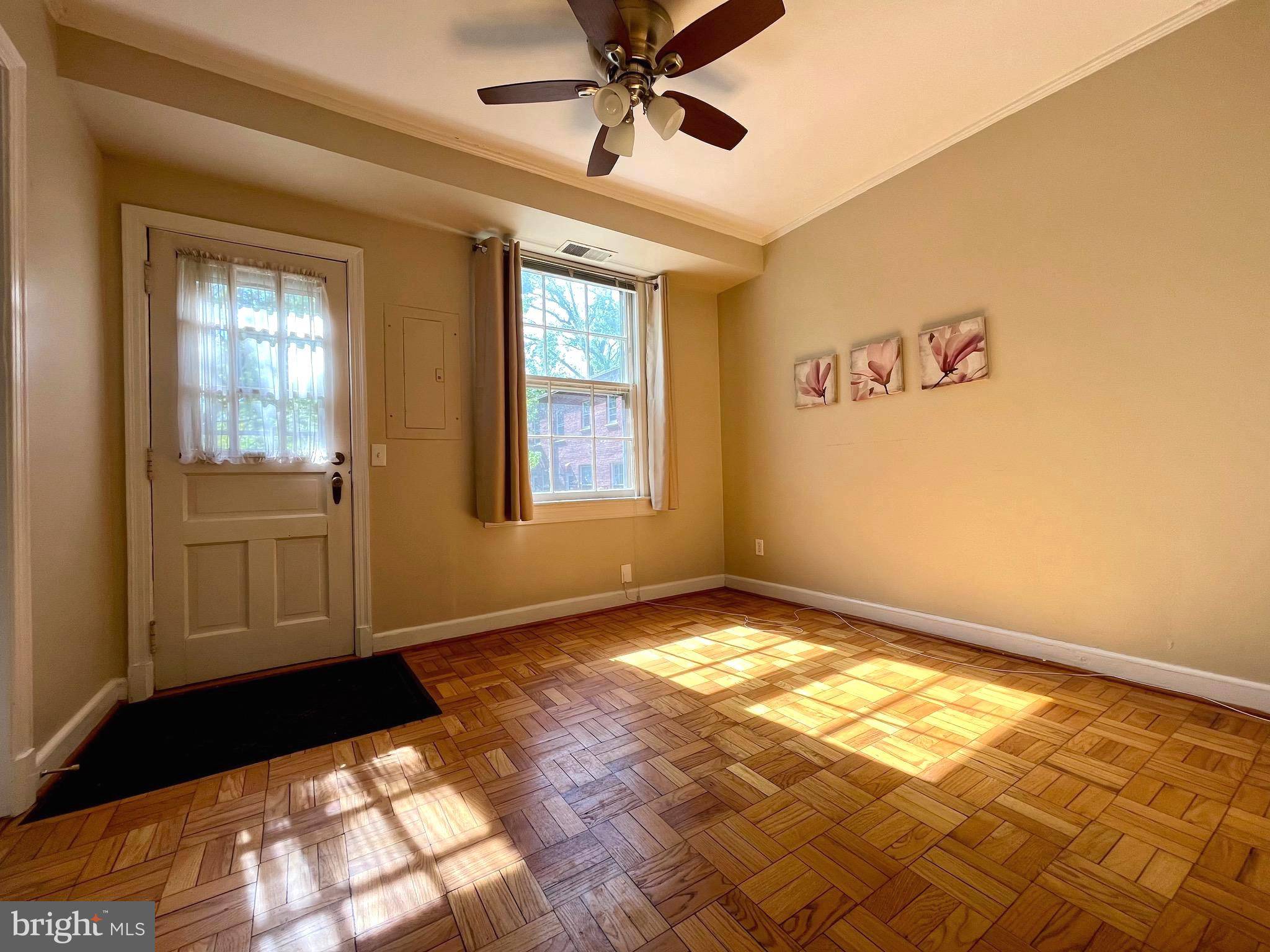Arlington, VA 22204,2701 16TH ST S #627