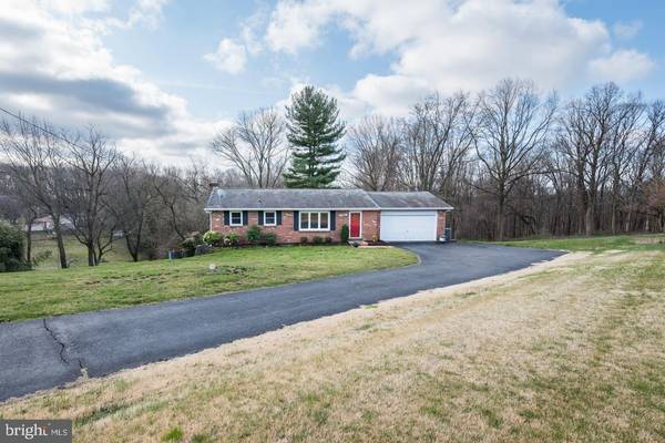 Landenberg, PA 19350,9 HUNTING HILLS DR