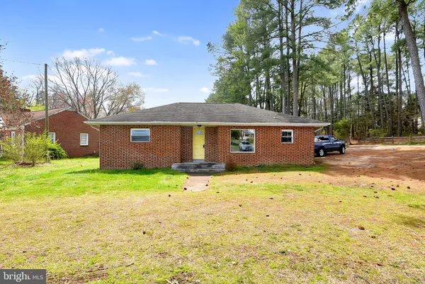 319 FERRY RD, Fredericksburg, VA 22405