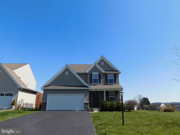 555 ROSEWATER DR, Red Lion, PA 17356