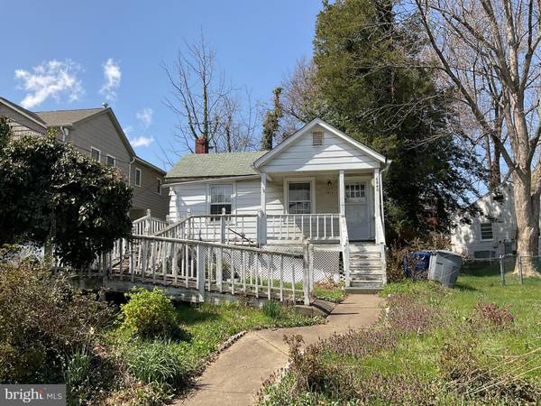 6940 SPRUCE ST, Falls Church, VA 22046