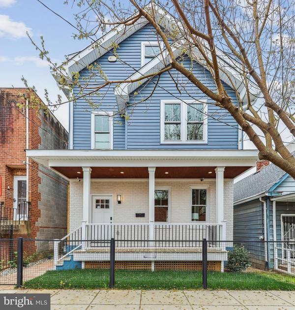 4047 GAULT PL NE, Washington, DC 20019