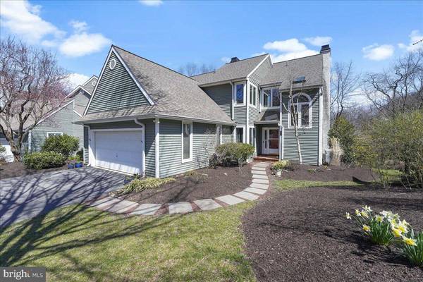 37 HORSESHOE LN, Newtown Square, PA 19073