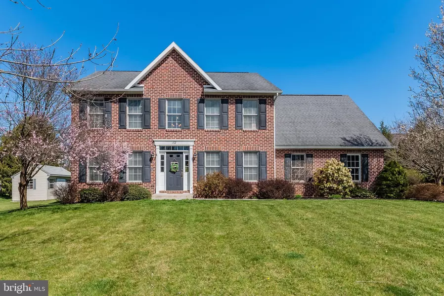 112 E COUNTRYSIDE DR, Boiling Springs, PA 17007