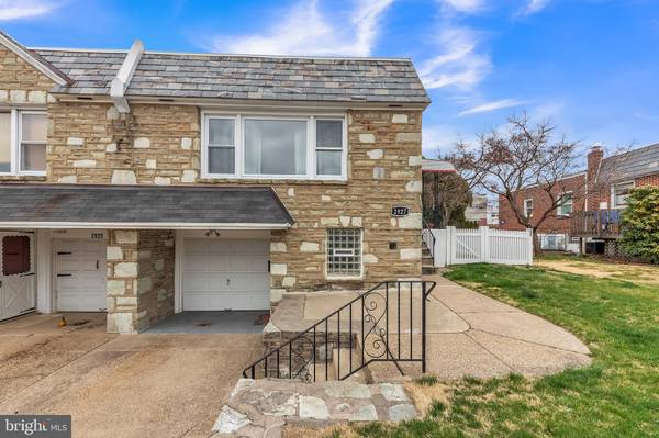 2927 GELENA RD, Philadelphia, PA 19152