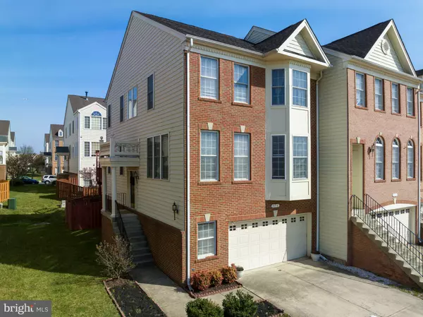 Chantilly, VA 20152,25316 NESTING SQ