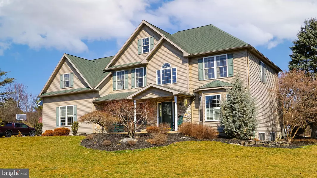 5407 FELLS CREEK RD, Schnecksville, PA 18078