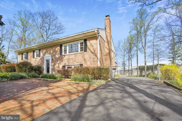 5614 GLENWOOD DR, Alexandria, VA 22310