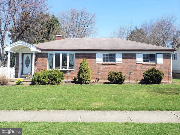 9 NEPONSIT LN, Camp Hill, PA 17011