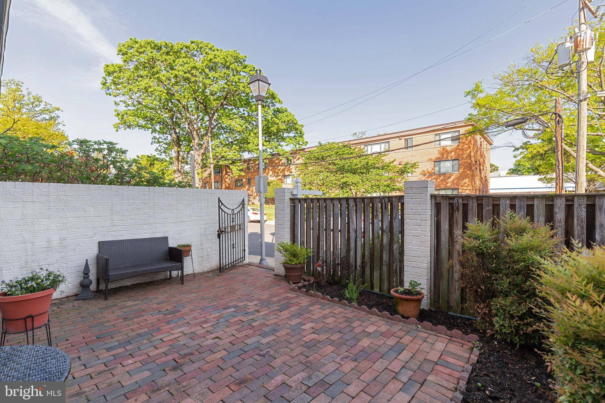 Arlington, VA 22207,4628 21ST ST N