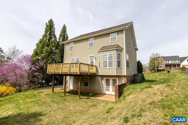 Crozet, VA 22932,955 FAIRWINDS LN