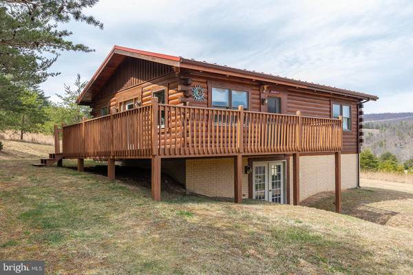 1270 RIVER BEND DR, Paw Paw, WV 25434