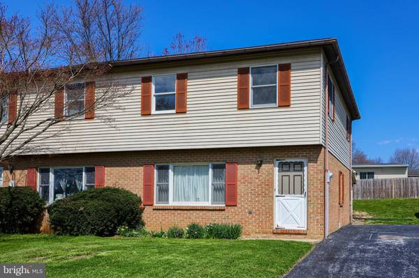 1265 STAMANS LN, Columbia, PA 17512