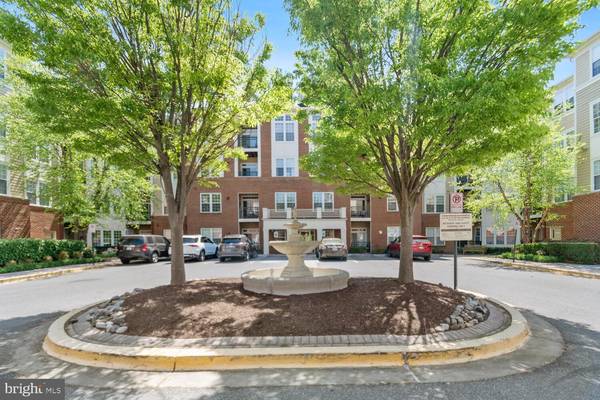 701 FALLSGROVE DR #412, Rockville, MD 20850