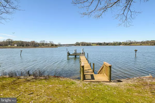 Colonial Beach, VA 22443,147 ROSIER LN