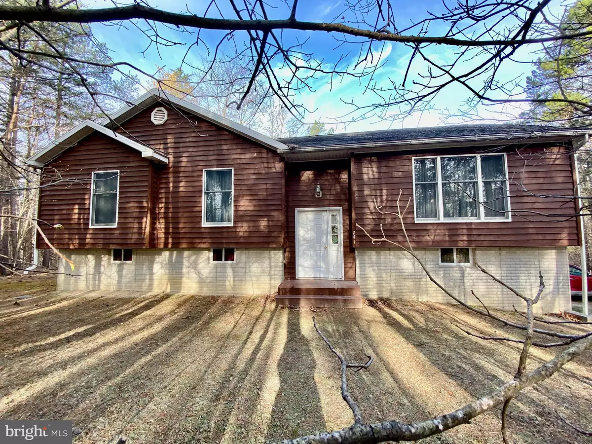 Berkeley Springs, WV 25411,241 CREEKVIEW LN