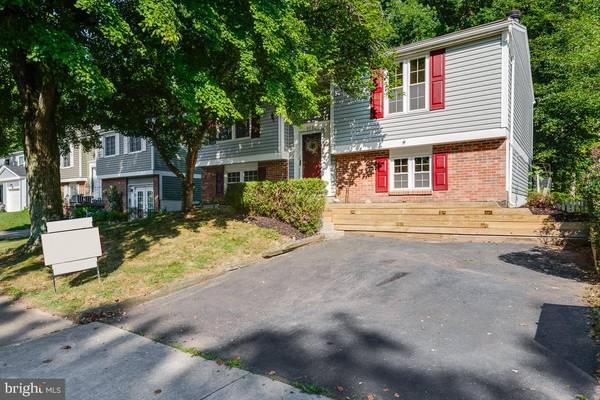 8482 MAGIC TREE CT, Springfield, VA 22153