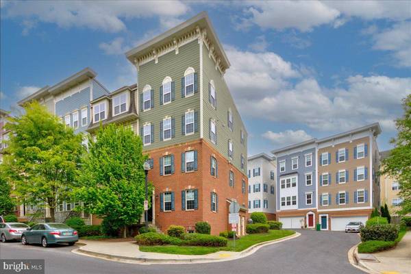 306 PARK AVE #1-306, Gaithersburg, MD 20877