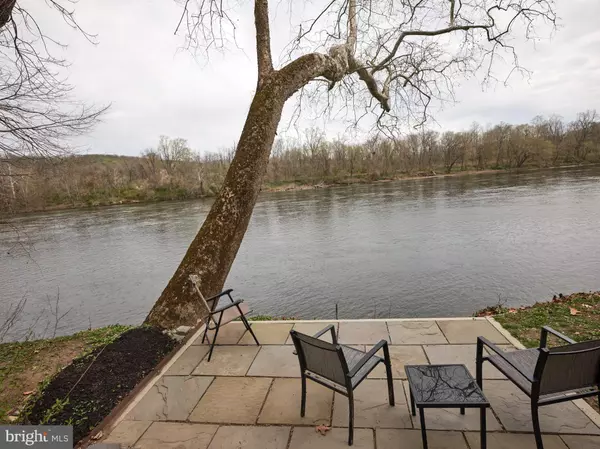 Washington Crossing, PA 18977,1233 RIVER RD