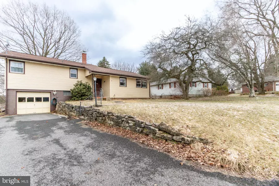 14 NITTANY VIEW CIR, State College, PA 16801